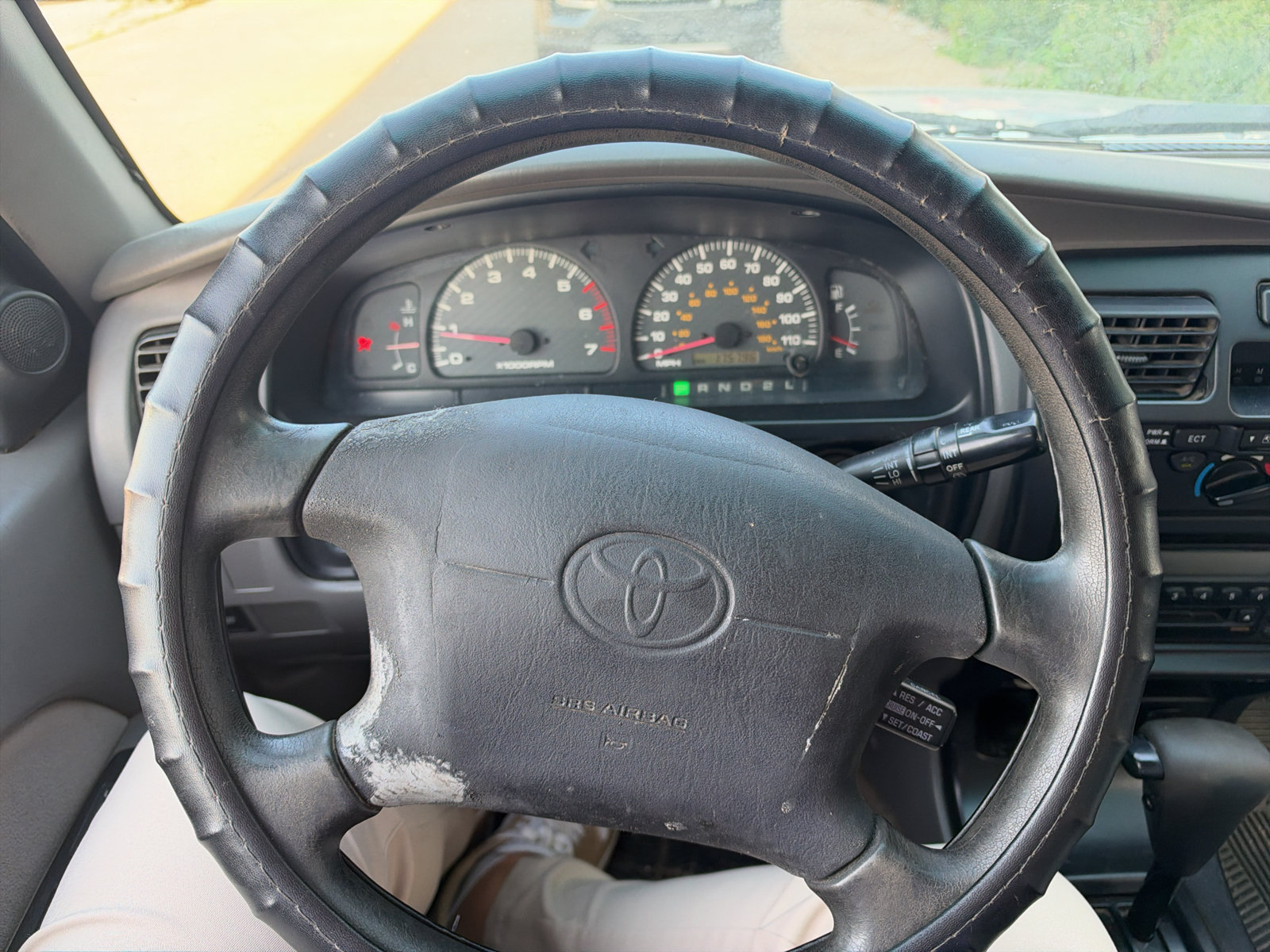 Used 2002 Toyota 4Runner SR5 RWD image 14