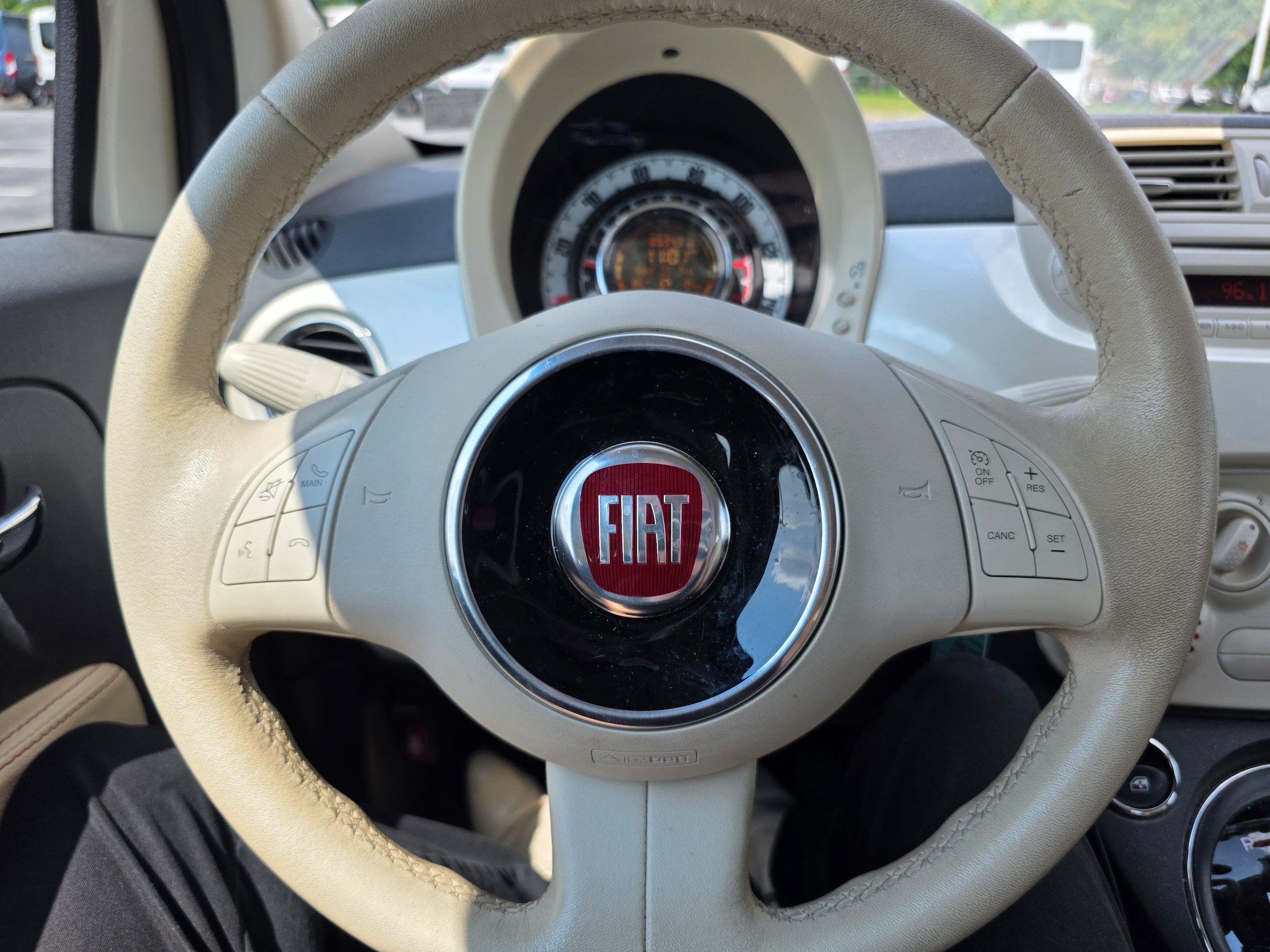 Used 2013 FIAT 500 Pop FWD image 11