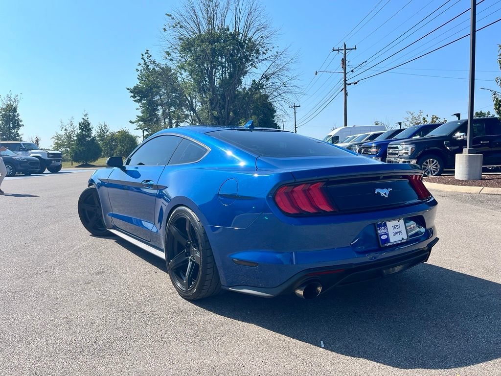 Used 2022 Ford Mustang Coupe RWD image 4