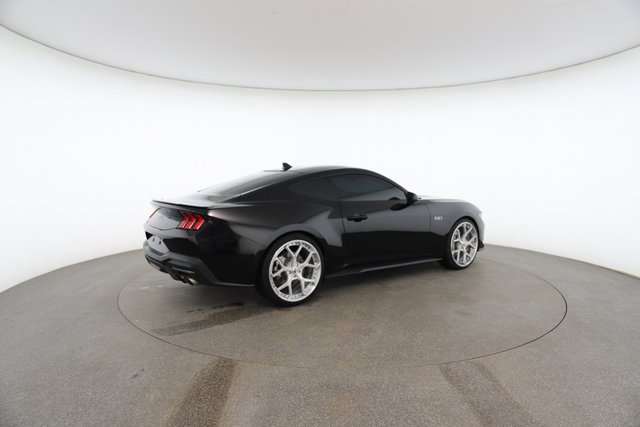 Used 2025 Ford Mustang GT Premium image 19