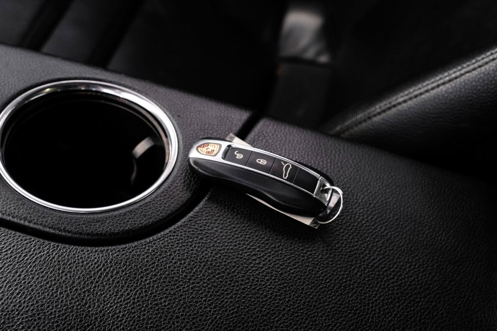 Used 2018 Porsche Panamera 4 AWD/4WD image 59