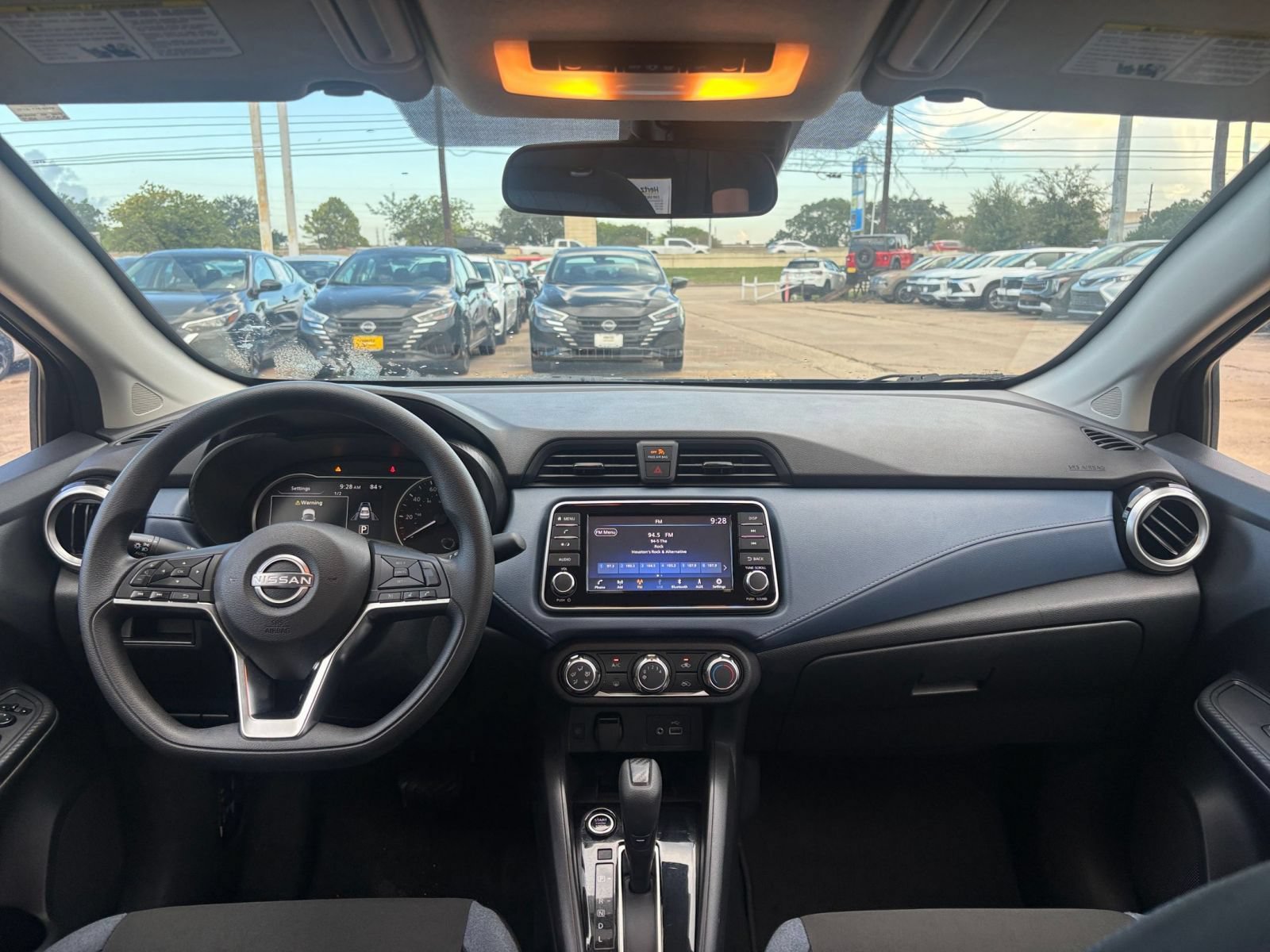 Used 2025 Nissan Versa SV FWD image 30