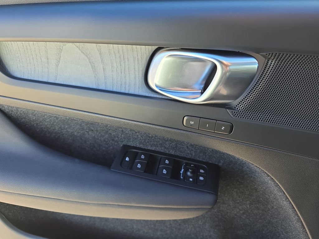 Used 2023 Volvo XC40 B5 Plus w/ Driver Assist Package image 33