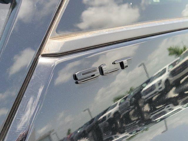 Used 2023 GMC Terrain SLT w/ Tech Package FWD image 6