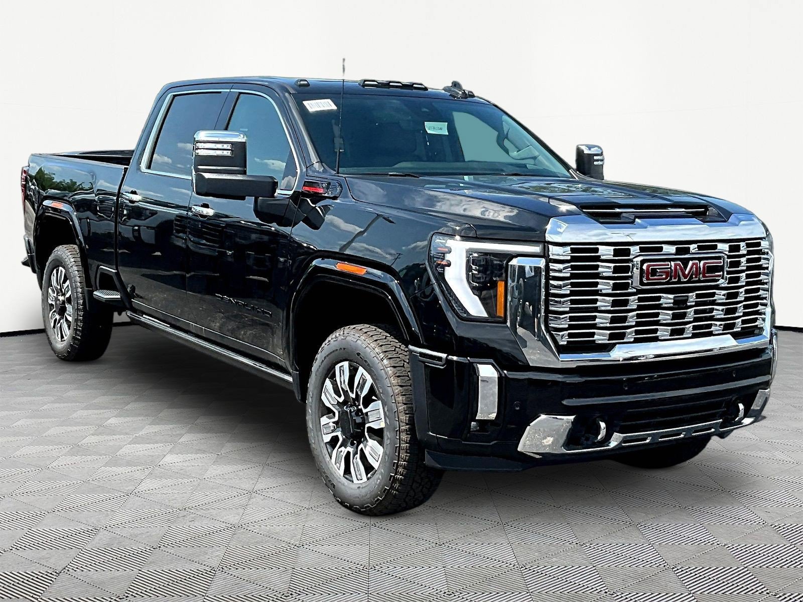 New 2026 GMC Sierra 2500 Denali w/ Denali Reserve Package AWD/4WD image 3