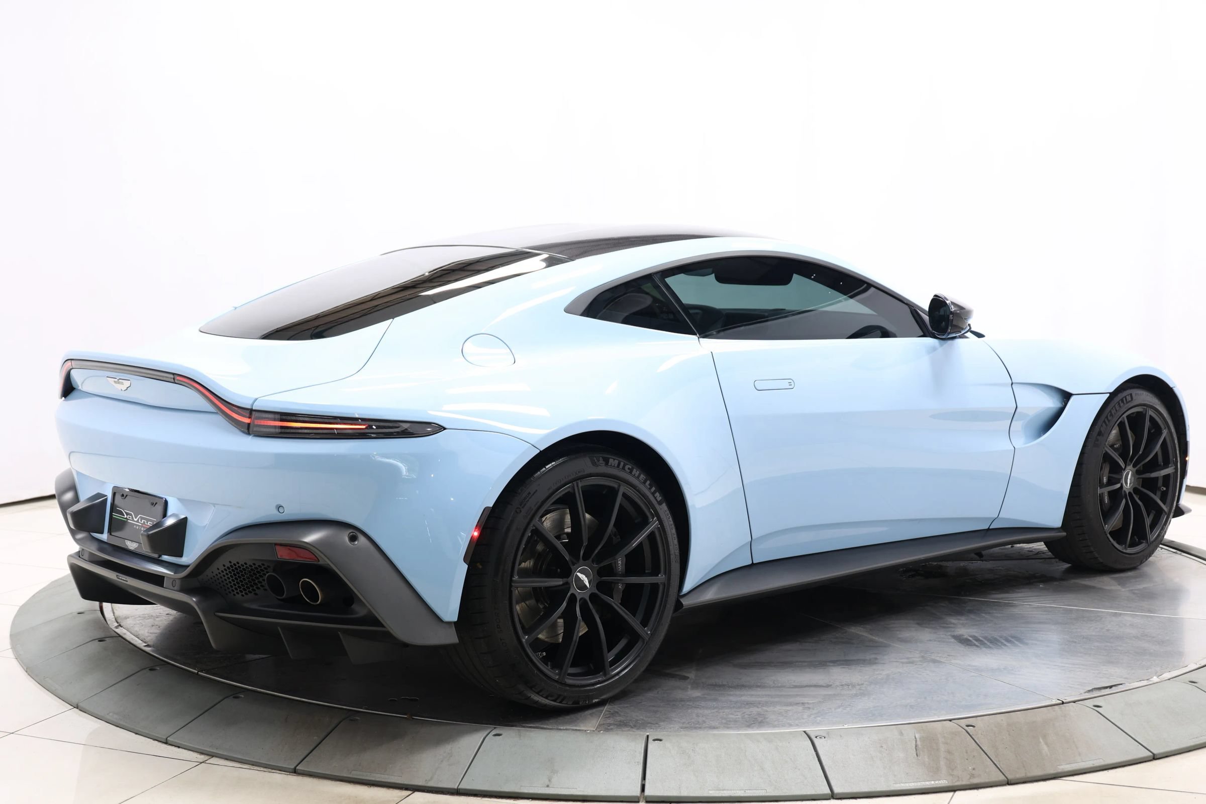 Used 2020 Aston Martin V8 Vantage Coupe RWD image 4