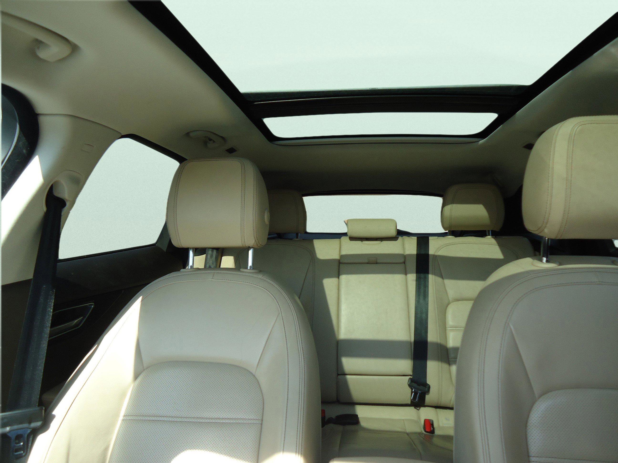 Used 2018 Jaguar F-PACE Prestige image 32