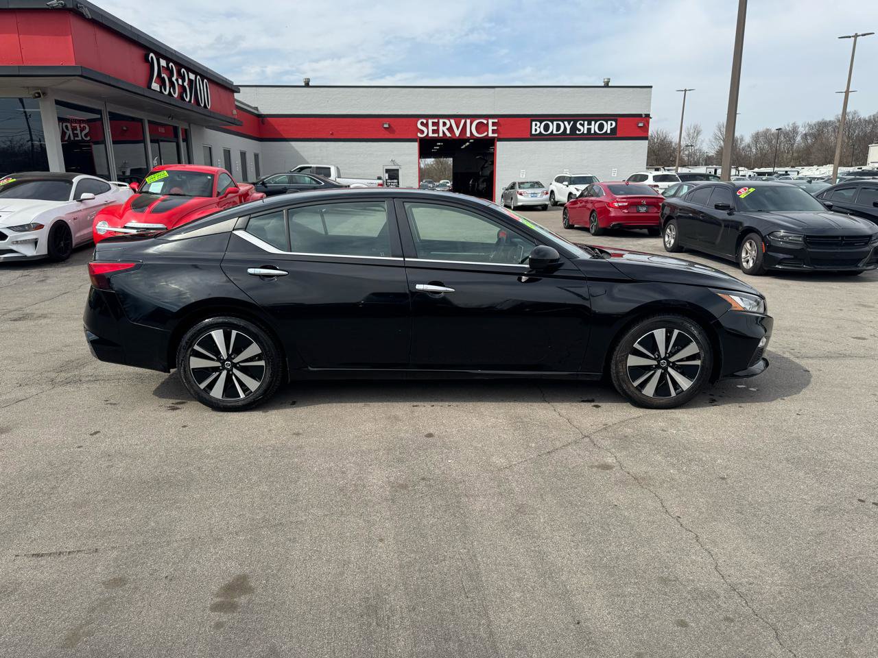 Used 2022 Nissan Altima 2.5 SV image 2