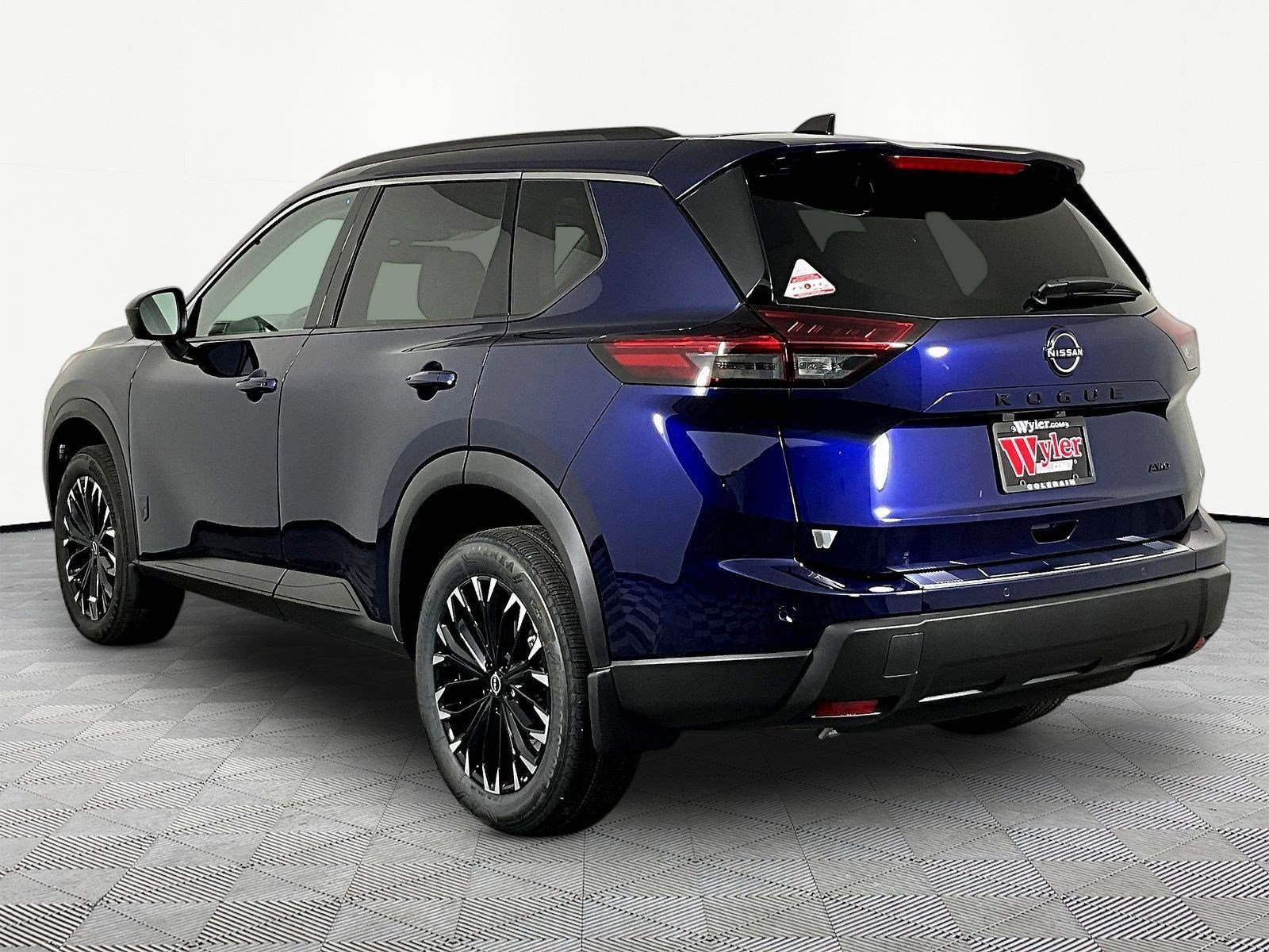 New 2026 Nissan Rogue Dark Armor AWD/4WD image 4