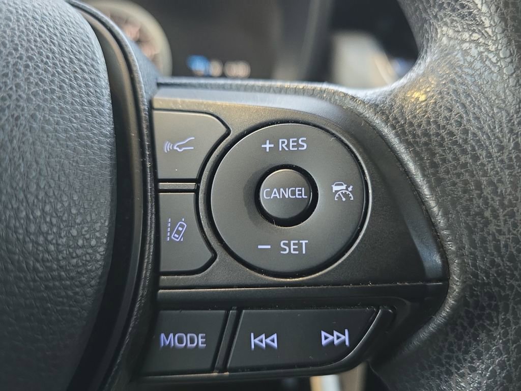 Used 2022 Toyota Corolla LE image 26