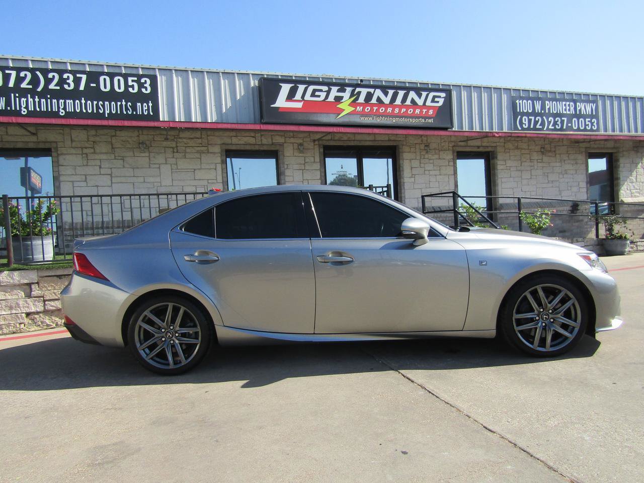 Used 2016 Lexus IS 200t RWD image 5