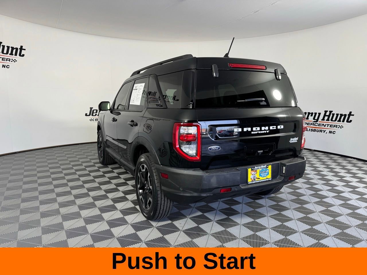 Used 2021 Ford Bronco Sport Outer Banks w/ Outer Banks Package (96D) image 8