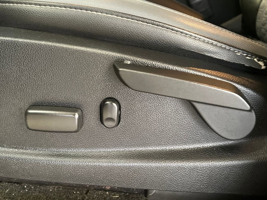 Used 2018 Chevrolet Colorado Z71 image 35