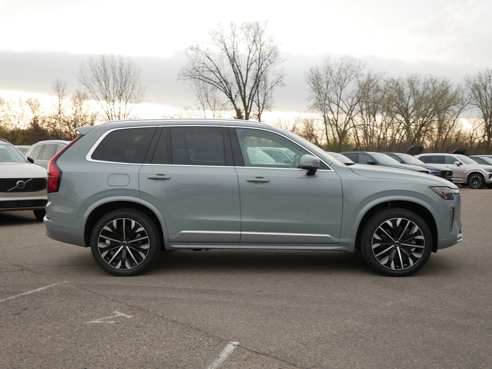 New 2026 Volvo XC90 T8 Ultra w/ Protection Package Premier image 2