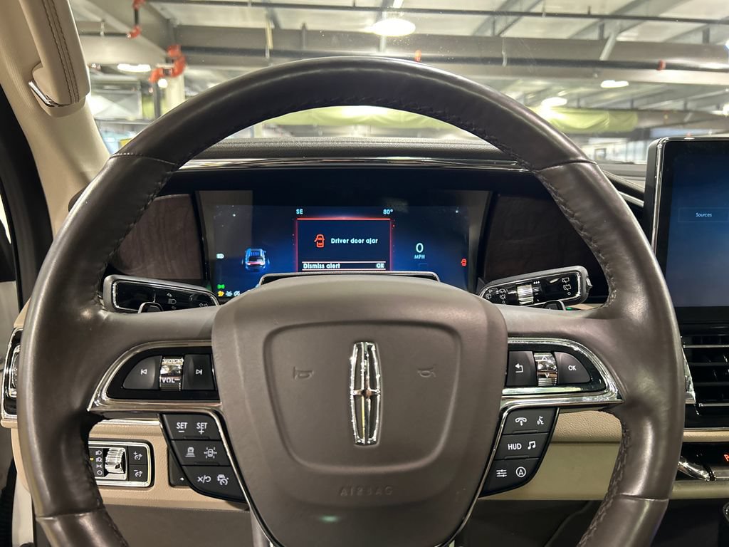 Certified 2022 Lincoln Navigator L Reserve AWD/4WD image 11