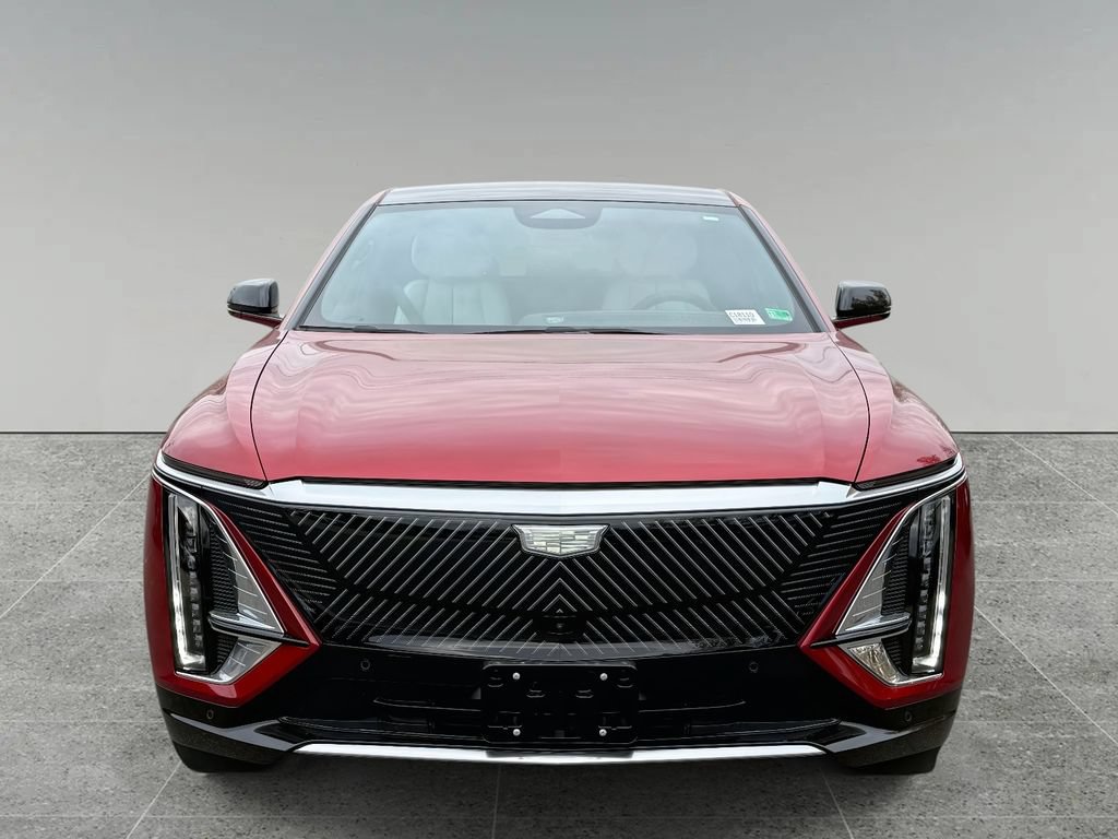 Used 2026 Cadillac Lyriq Luxury w/ LPO, Floor Liner Package AWD/4WD image 7