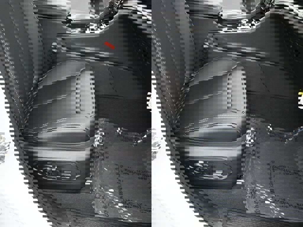 New 2025 Jeep Grand Cherokee Limited image 33