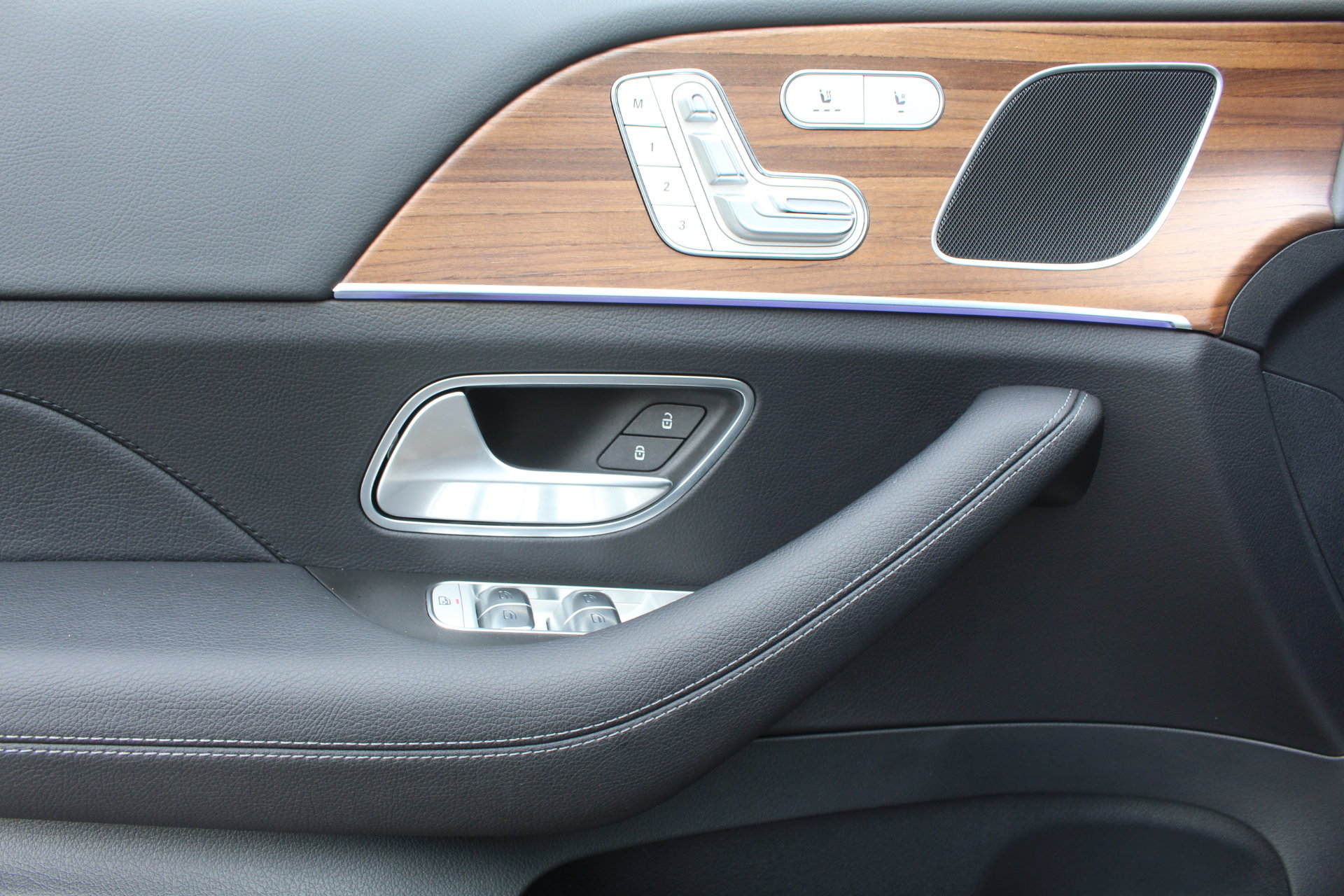 New 2025 Mercedes-Benz GLE 350 4MATIC image 12