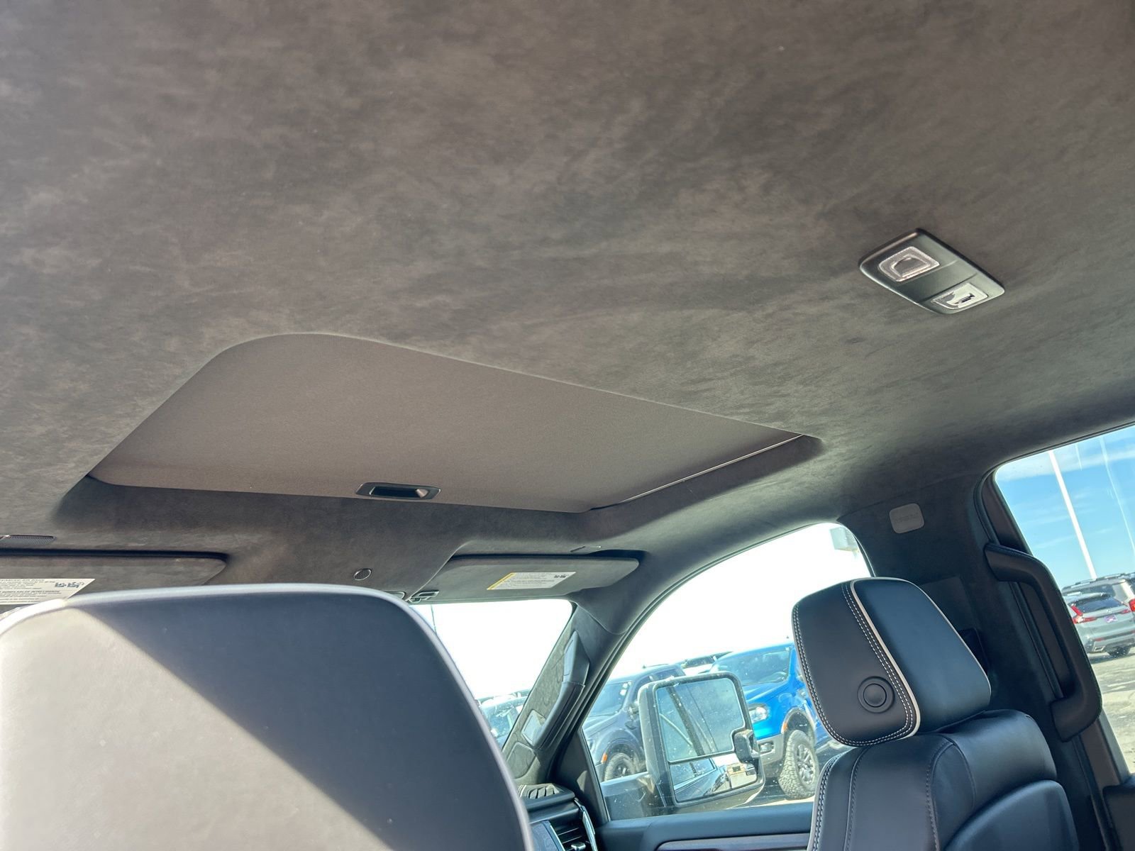 Used 2025 GMC Sierra 2500 Denali Ultimate image 16