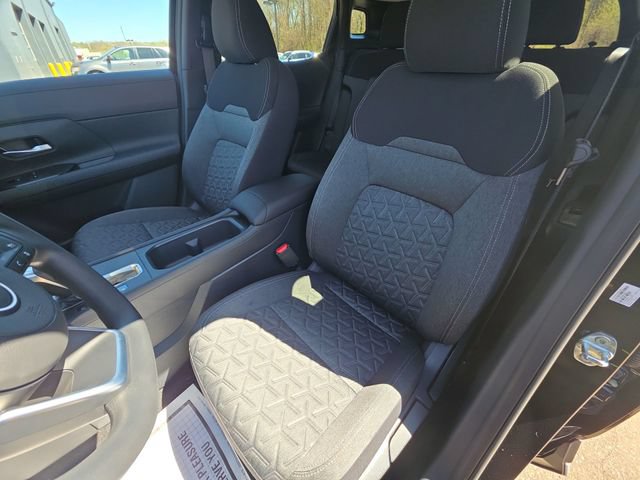 New 2026 Nissan Kicks SV w/ SV Premium Package AWD/4WD image 11