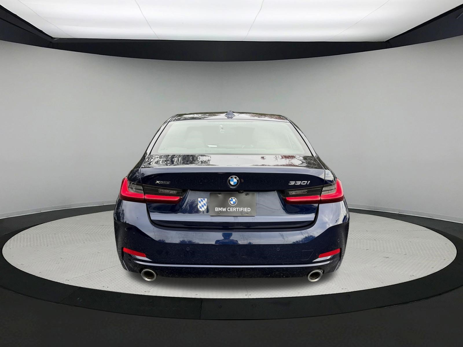 Certified 2023 BMW 330i xDrive Sedan w/ Premium Package AWD/4WD image 7