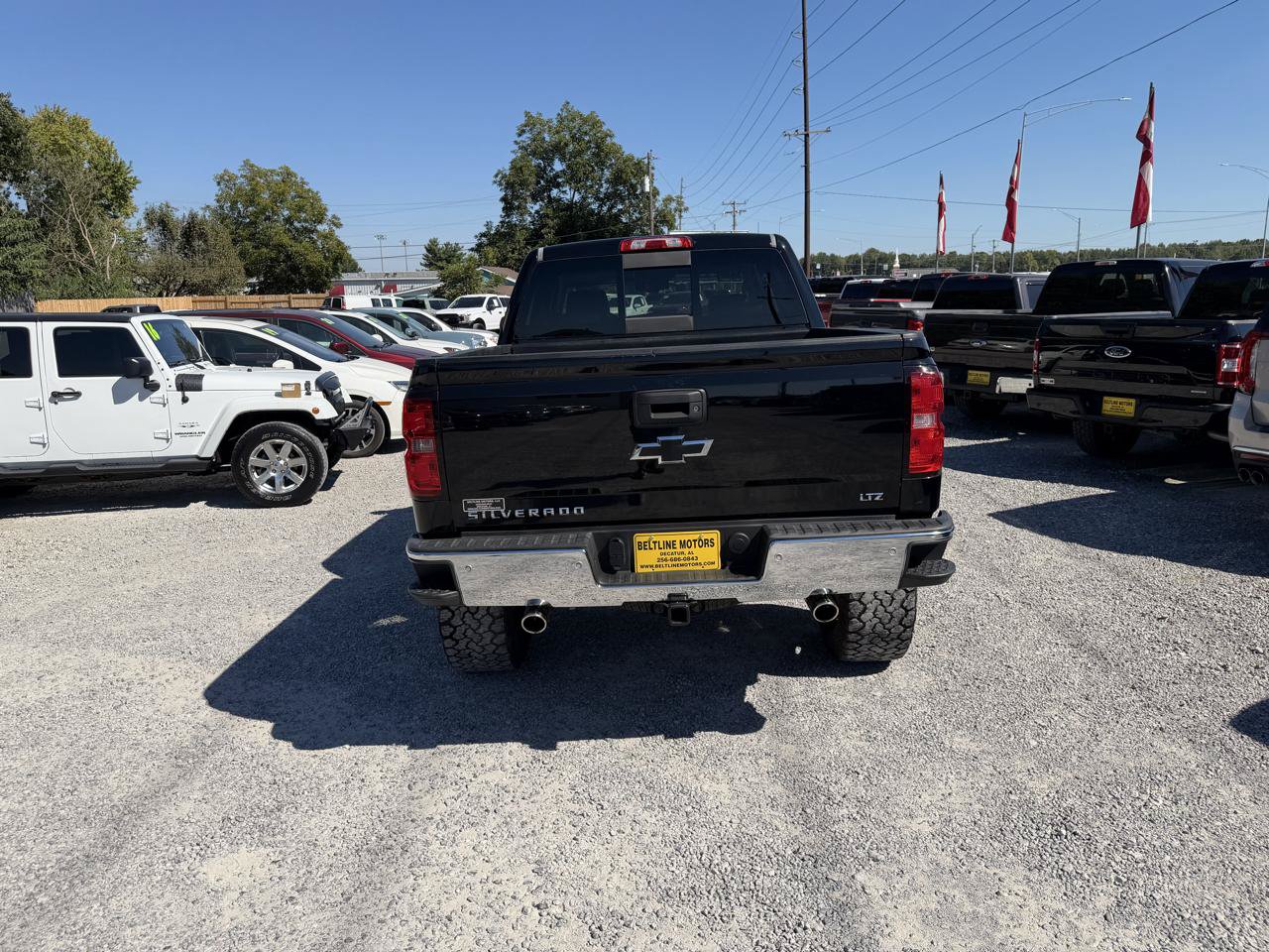 Used 2015 Chevrolet Silverado 1500 LTZ Z71 w/ LTZ Plus Package AWD/4WD image 16