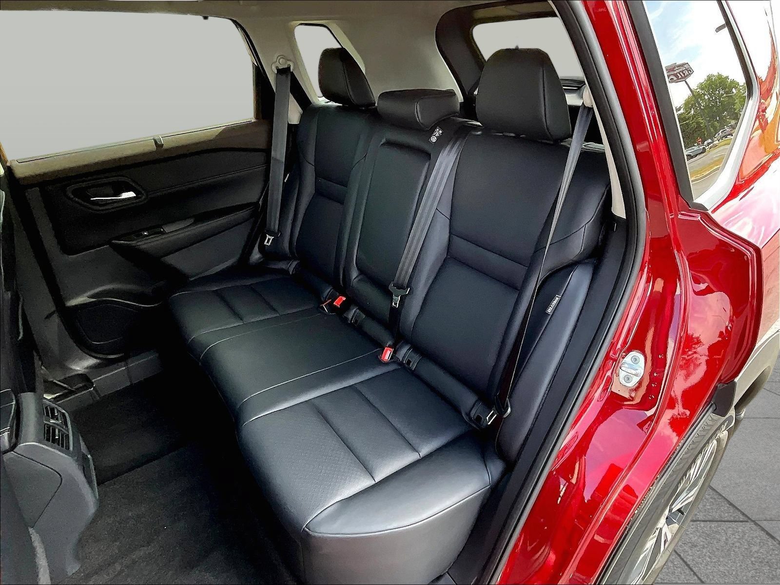 Used 2023 Nissan Rogue SV w/ SV Premium B Package AWD/4WD image 25
