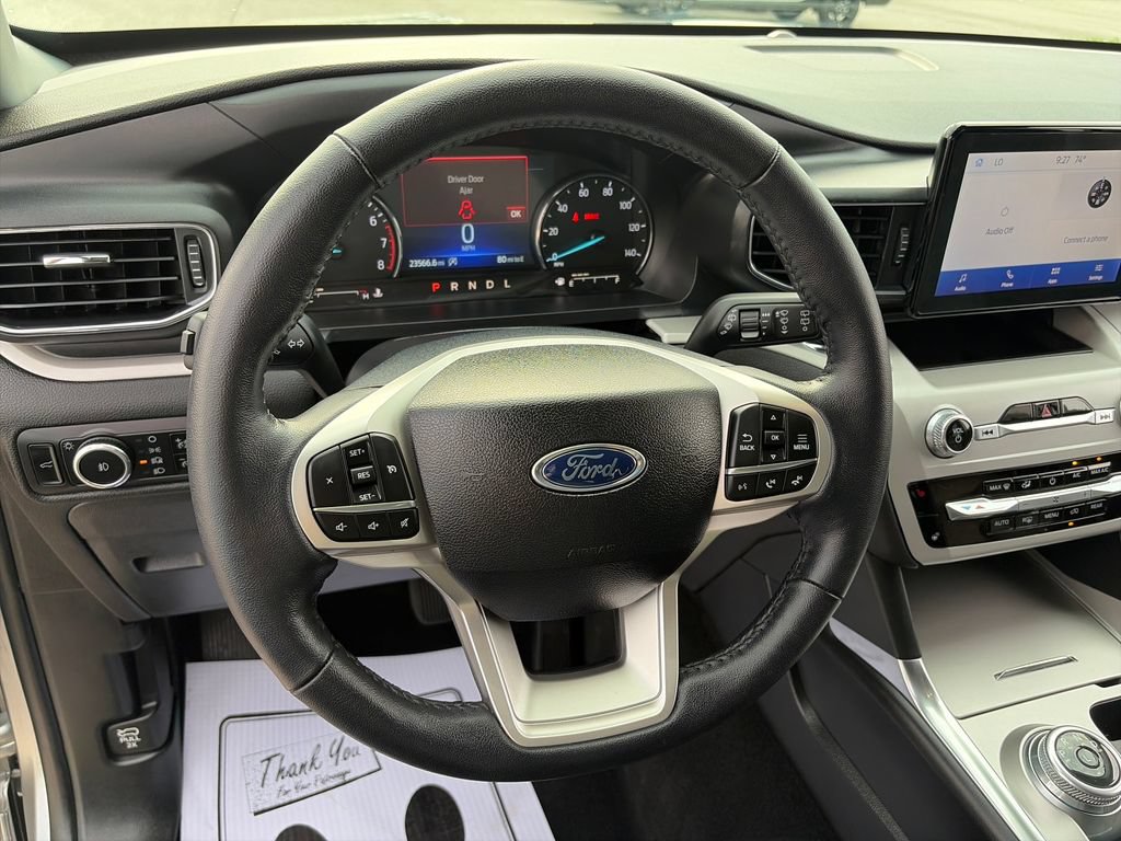 Used 2024 Ford Explorer XLT w/ Equipment Group 202A AWD/4WD image 19