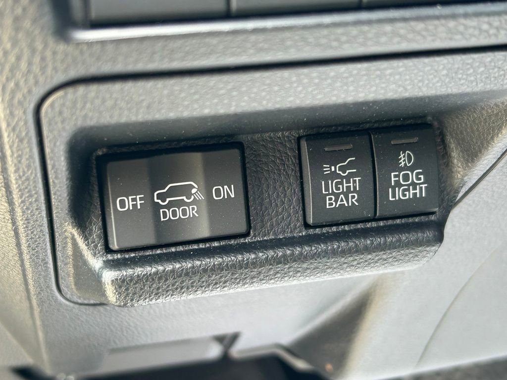Used 2025 Toyota 4Runner Trailhunter AWD/4WD image 26