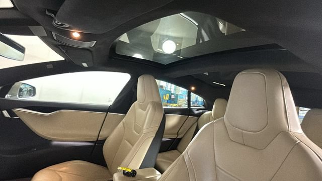 Used 2015 Tesla Model S 60 RWD image 11