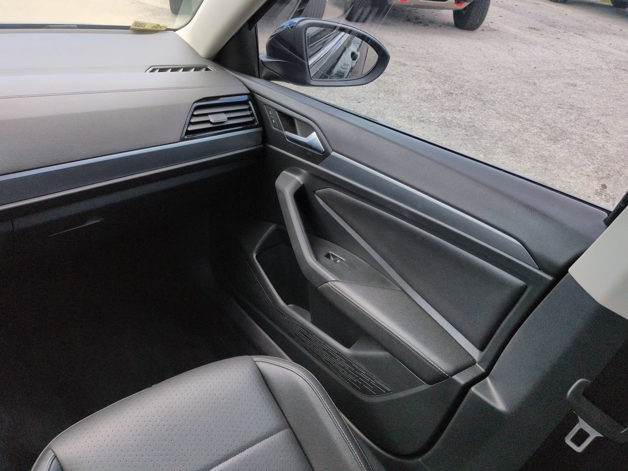 Used 2022 Volkswagen Jetta SE FWD image 17
