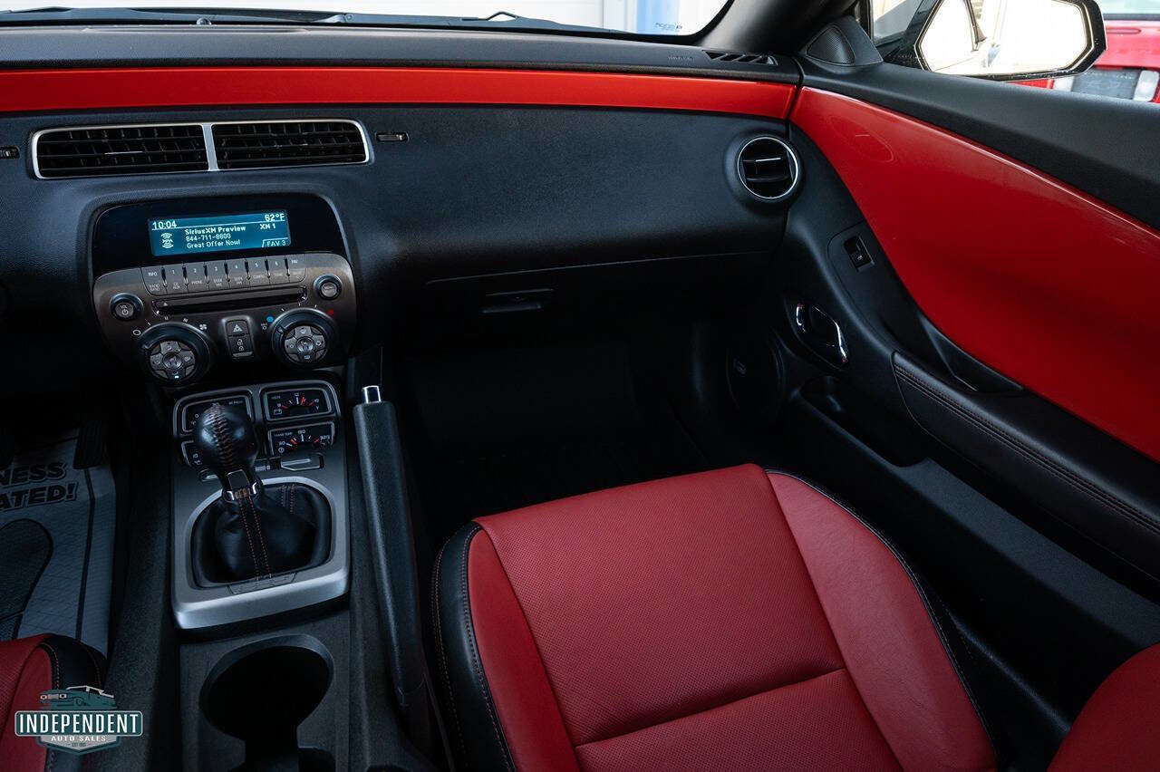 Used 2011 Chevrolet Camaro SS w/ RS Package image 14
