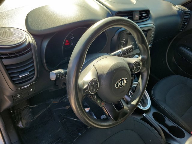 Used 2018 Kia Soul + image 12