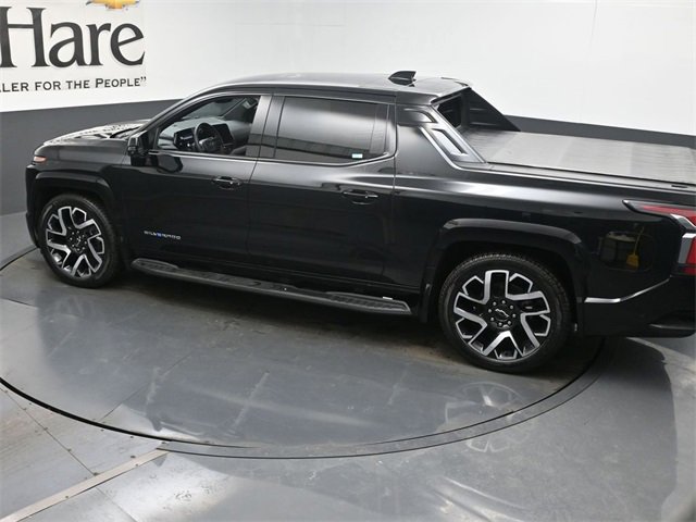 Certified 2024 Chevrolet Silverado EV RST image 41