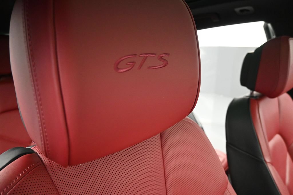 Certified 2024 Porsche Macan GTS AWD/4WD image 24