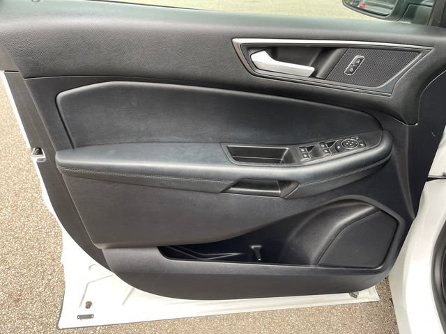Used 2020 Ford Edge SE AWD/4WD image 10