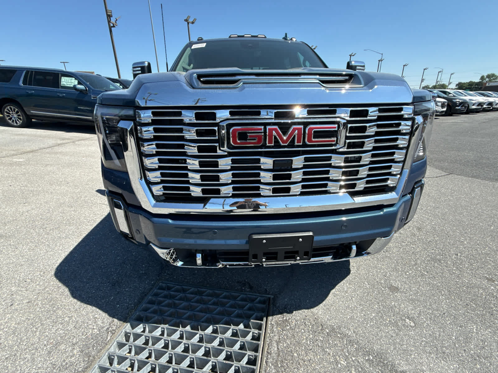 New 2026 GMC Sierra 3500 Denali w/ Denali Reserve Package AWD/4WD image 19