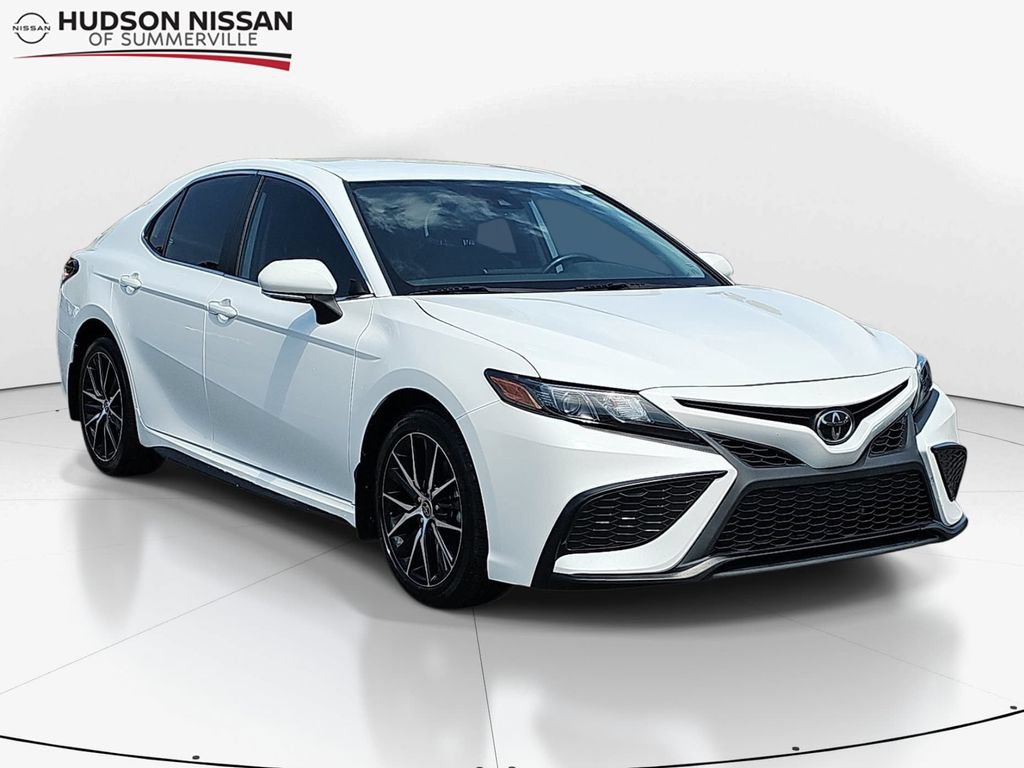 Used 2023 Toyota Camry SE w/ Convenience Package