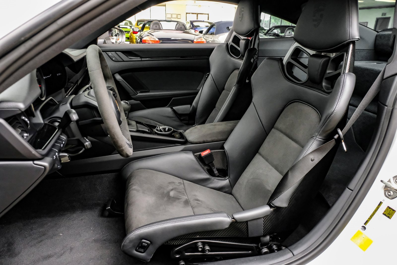 Used 2024 Porsche 911 Carrera T image 40