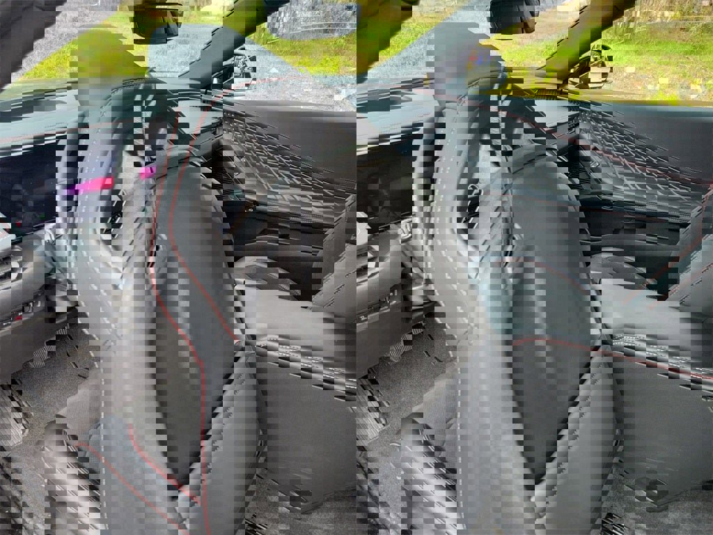 Used 2025 Dodge Charger Daytona Scat Pack w/ Track Pack image 20