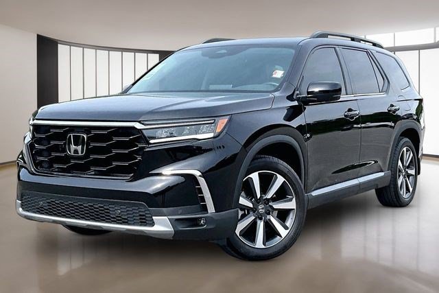 Certified 2025 Honda Pilot Touring