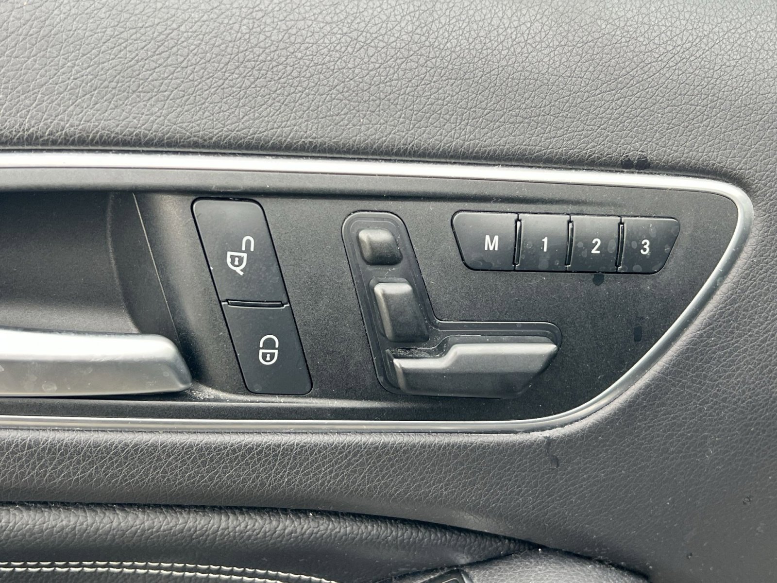 Used 2017 Mercedes-Benz GLA 250 4MATIC image 29