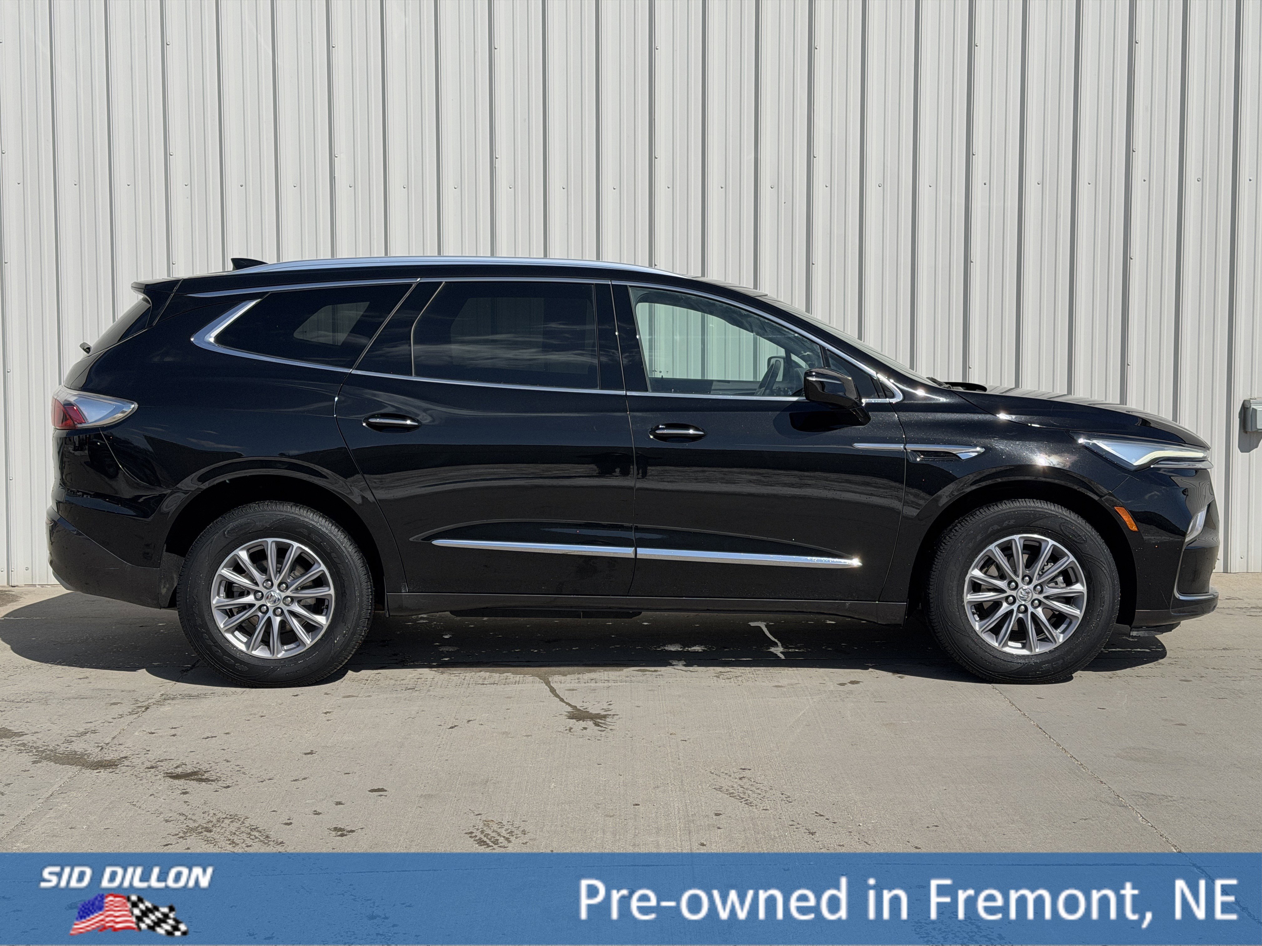 Certified 2023 Buick Enclave Essence w/ Trailering Package, 5000 lbs. AWD/4WD image 3