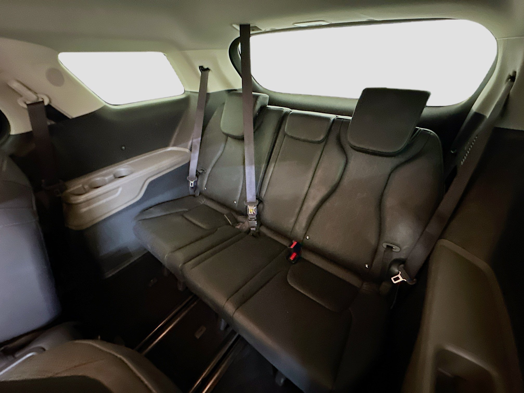 Used 2026 Kia Carnival FWD image 30
