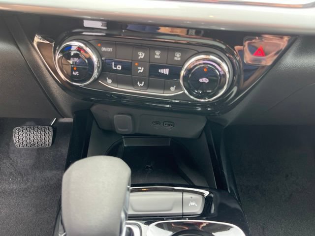 New 2026 Chevrolet Trax LT w/ Sunroof Package FWD image 25