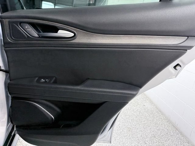 Used 2023 Alfa Romeo Stelvio Ti AWD/4WD image 19