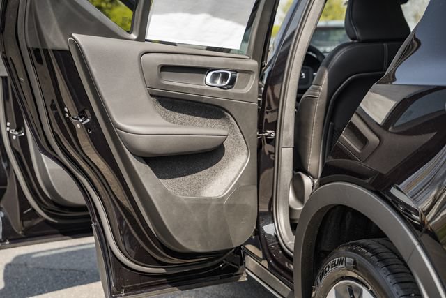New 2026 Volvo XC40 B5 Plus w/ Climate Package AWD/4WD image 39