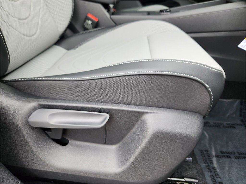 New 2025 Volkswagen Tiguan SE image 19