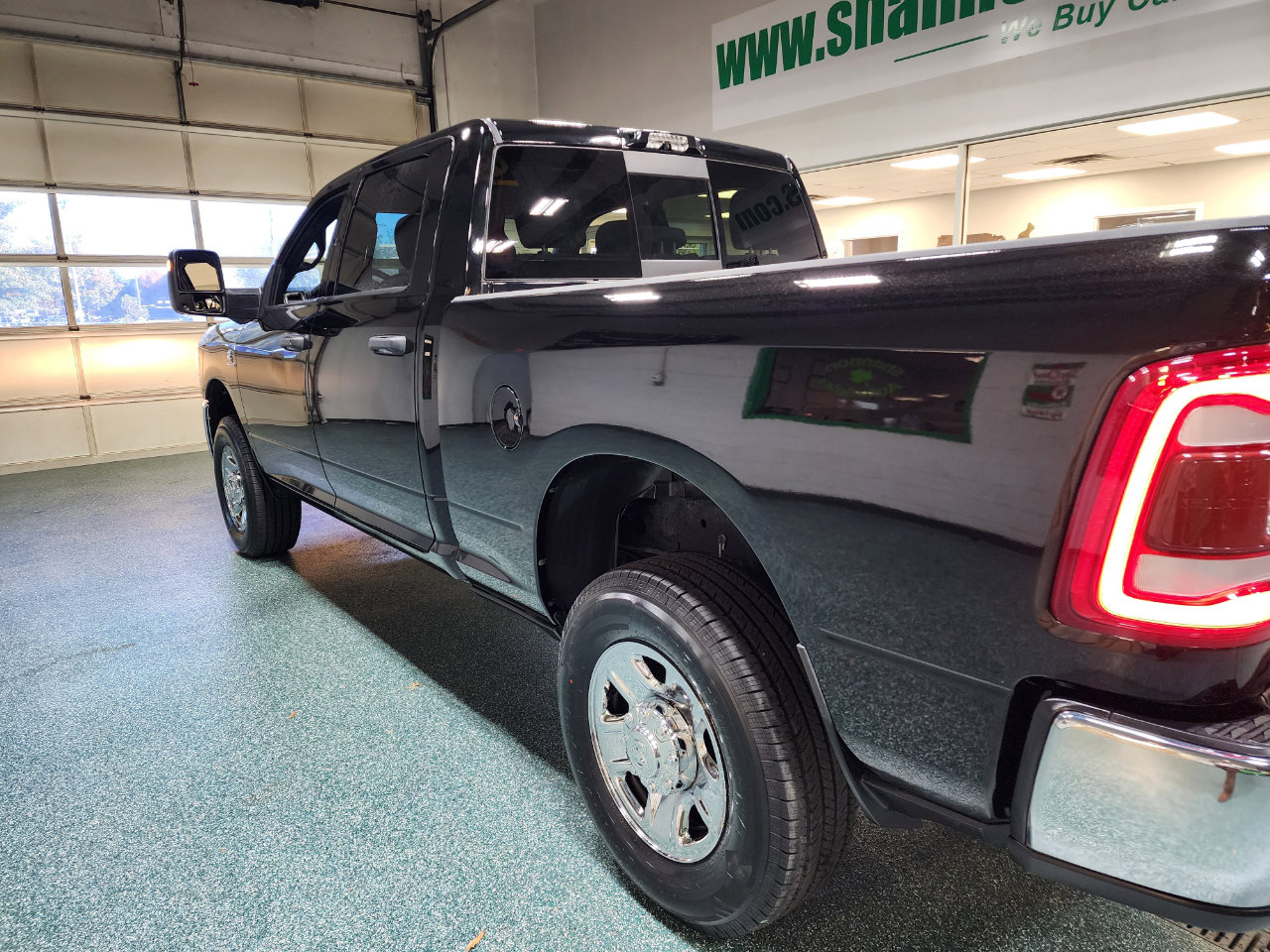 Used 2024 RAM 3500 Tradesman w/ Towing Technology Group image 10