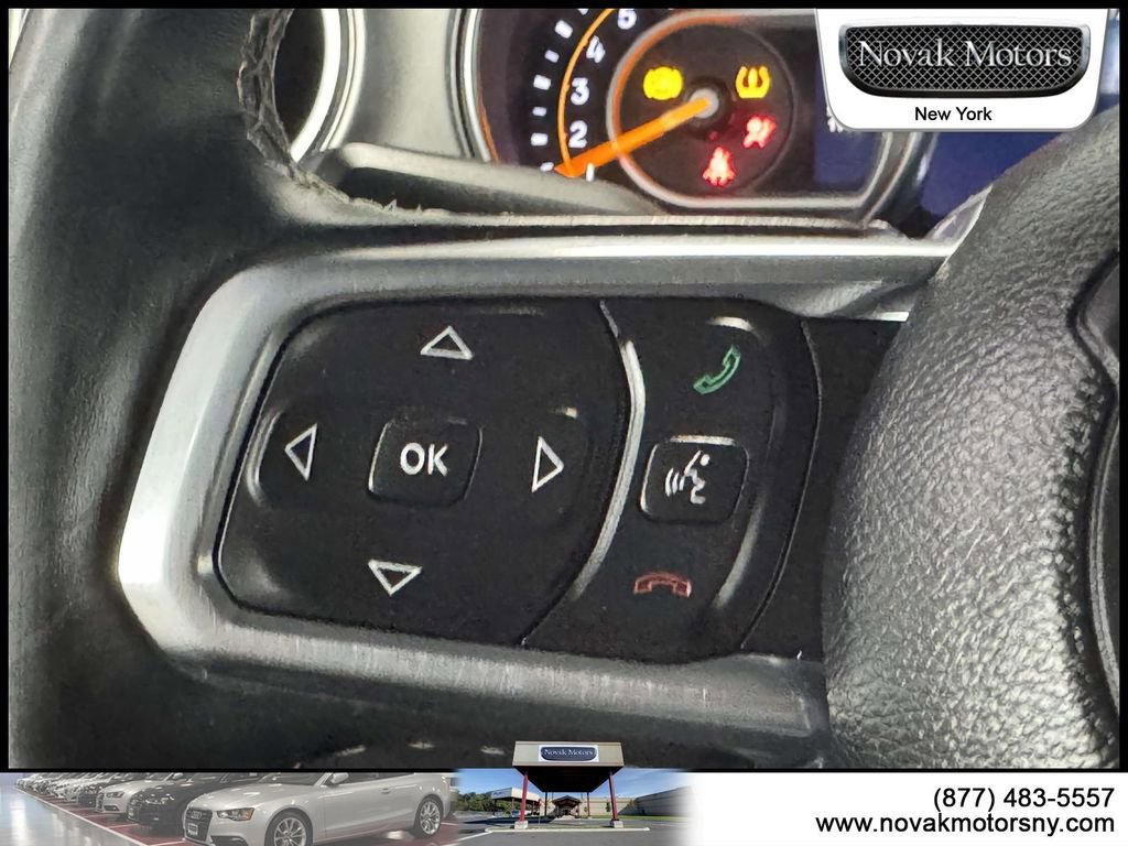 Used 2020 Jeep Wrangler Unlimited Sahara AWD/4WD image 17